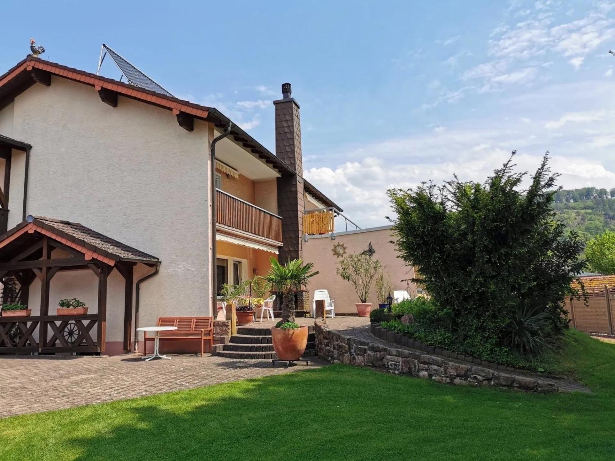 Ferienwohnungen 'Blick Zur Madonna' Fischbach bei Dahn Exterior photo